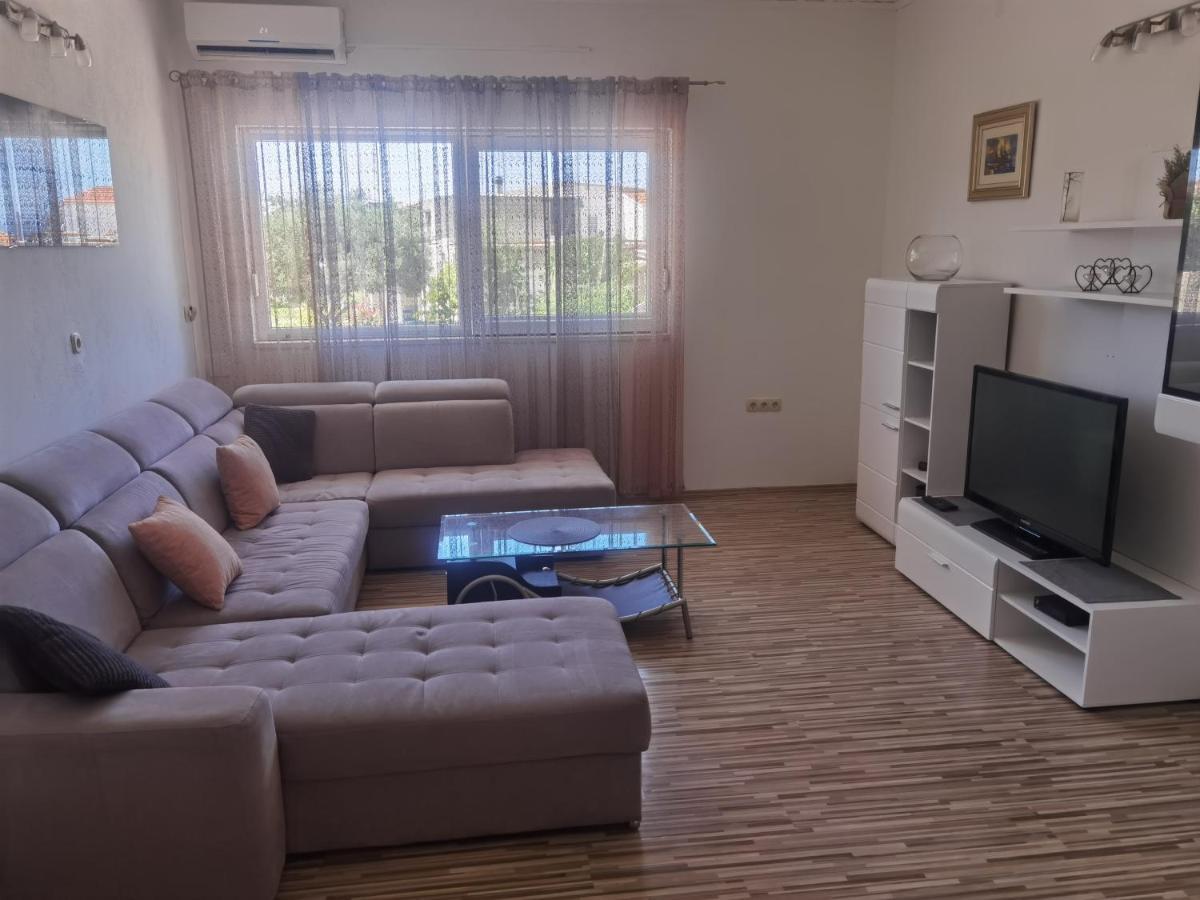 Rosa Daire Solin Dış mekan fotoğraf